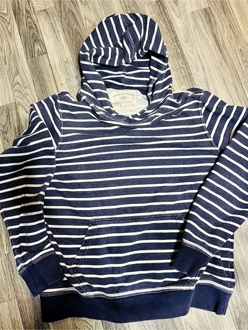 American Eagle Outfitters Vintage 1977 Womens size Large white and navy striped